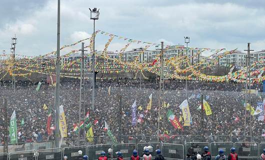 Leaders call for resolution of Kurdish issue at Diyarbakir Newroz celebrations