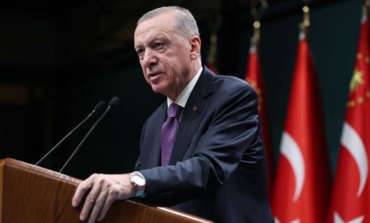 Serokkomarê Tirkiyeyê Recep Tayyîp Erdogan li Enqereyê bi Polîs, Cendirme û Hêzên Ewlehiya Peravê re fitar vekir