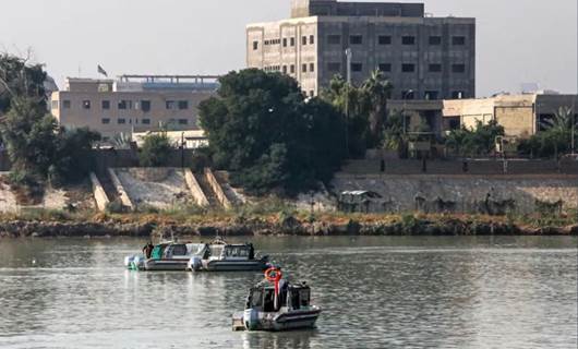 Baghdad turns to Tigris to ease road congestion