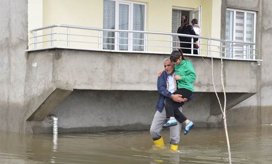 Li Geverê piştî barana gur avê da binê xaniyan / Wêne: AA