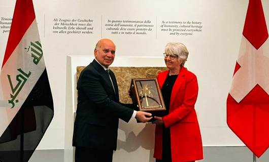 Switzerland returns 3 artifacts to Iraq