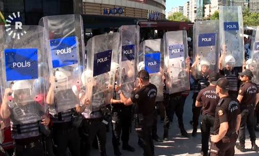 Diyarbakır’da halk Hakkari’ye kayyım atanmasını protesto etti