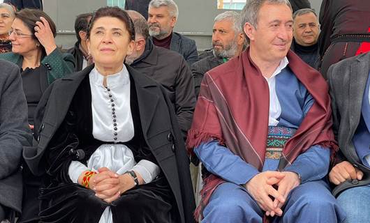 Tuncer Bakırhan ve Leyla Zana, 2014 Diyarbakır Newrozu'nda / Rûdaw