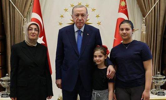 Ayşe Ateş, Türkiye Cumhurbaşkanı Erdoğan ile görüşmüştü./ Sosyal medya
