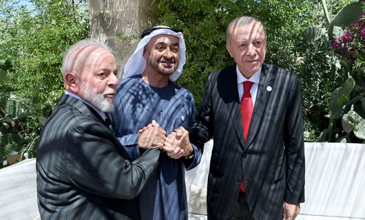Erdoğan, G7 Liderler Zirvesi kapsamında BAE Devlet Başkanı Al Nahyan ile görüştü