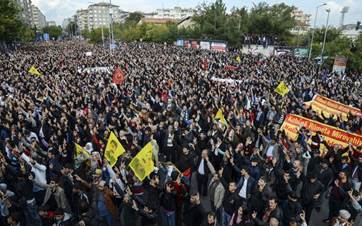 A protest in Turkey in support of the Kurdish city of Kobane on November 1, 2014. Photo: AFP