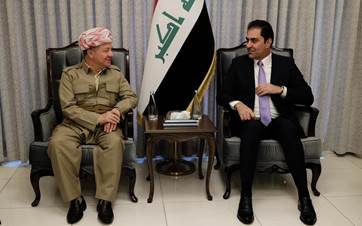 الرئيس مسعود بارزاني خلال اجتماعه مع رئيس مجلس النواب العراقي بالإنابة محسن المندلاوي