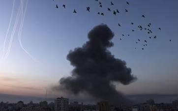 Smoke rises after an Israeli air strike in Syria. File photo: AFP