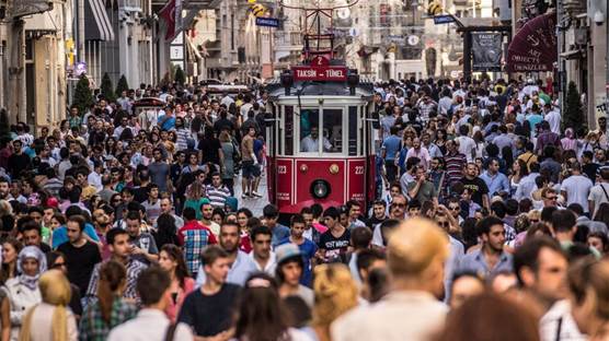 İstanbul'da İstiklal Caddesi'nden kare