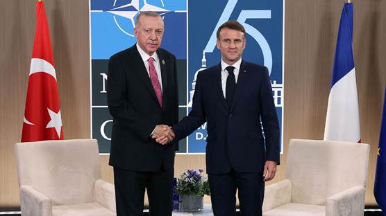 Erdoğan, Macron ile bir araya geldi