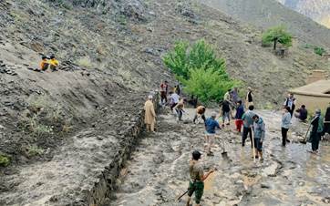 دیمەنێکی دوای لافاوەکەی ئەفغانستان. وێنە: AFP