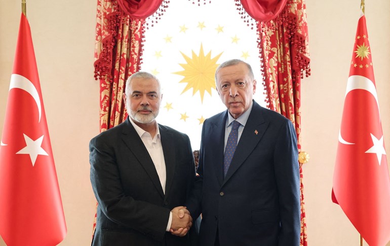 President Recep Tayyip Erdogan (Right) with Ismail Haniyeh, the political leader of Hamas in Istanbul, on April 20, 2024. Photo: AFP