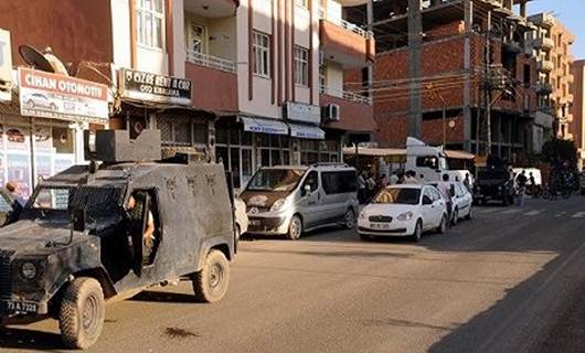 Cizre’de Kaymakamlık, Emniyet ve MİT binasına silahlı saldırı